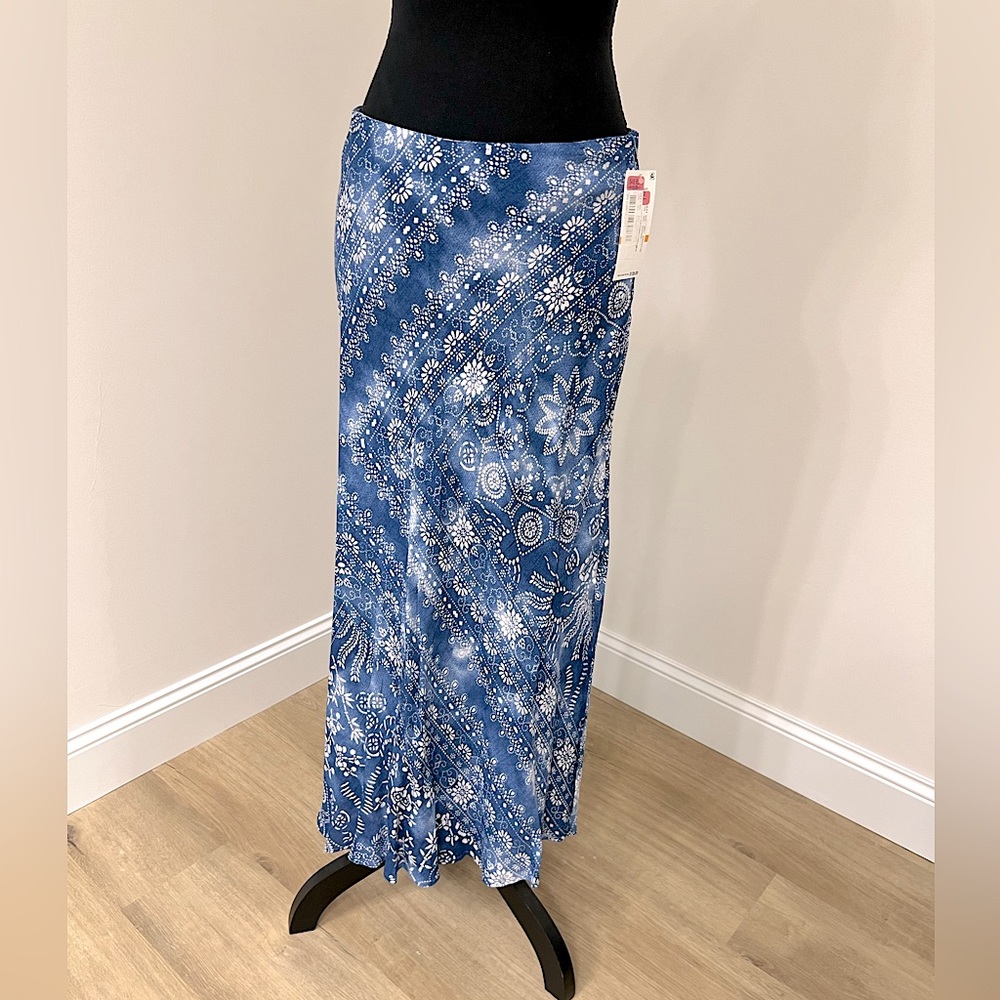 NWT- Blue skirt with side slits.